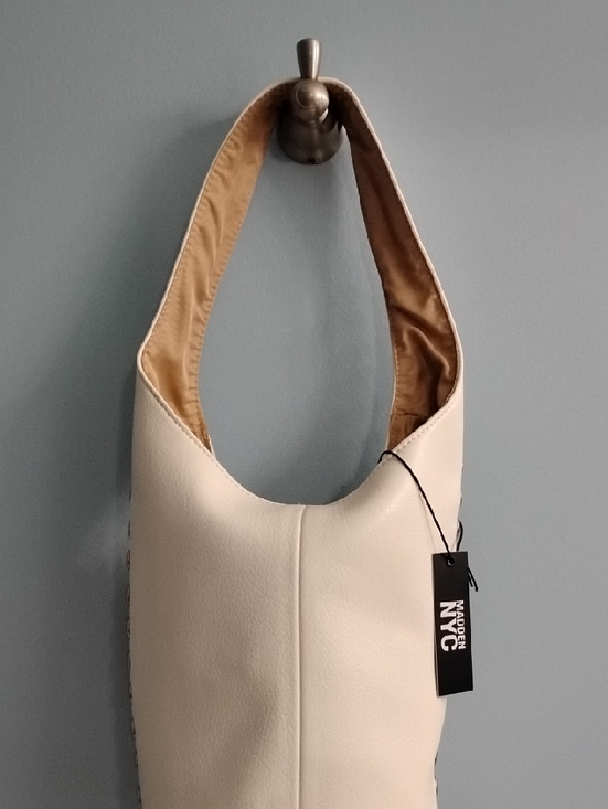Steve Madden Handbags - NWT Steve Madden Cream Shoulder Bag with Tan Lining